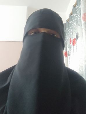 أيه  حسن